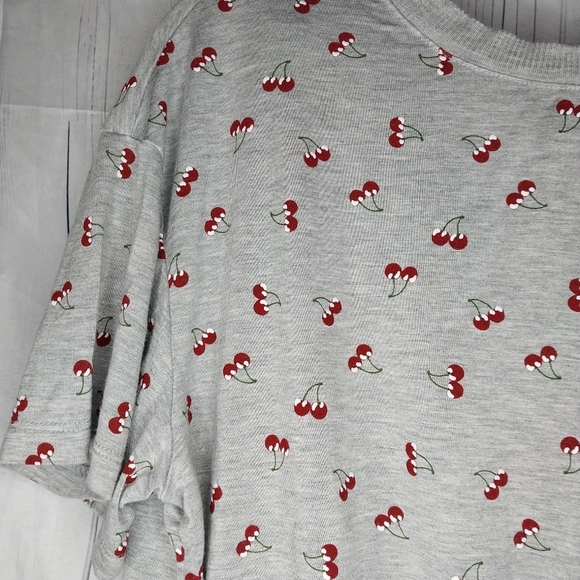 Belle Du Jour Gray Cherry Print Shirt - Picture 3 of 10